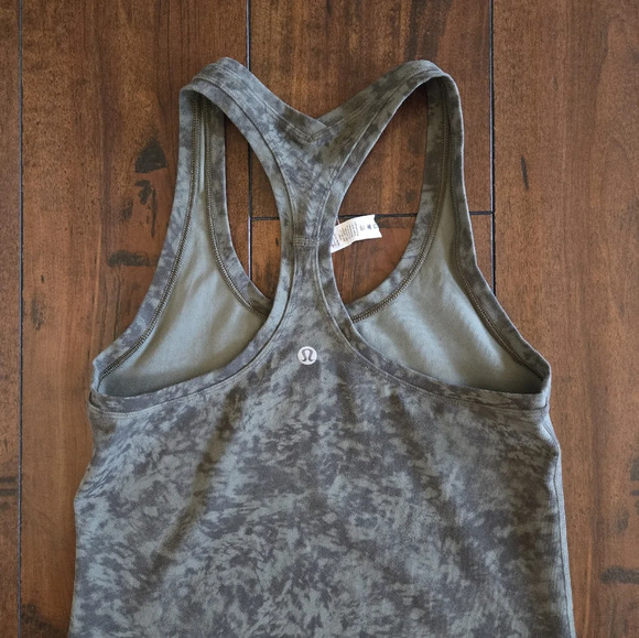 Lululemon Cool Racerback II Nulu Radial Tie Dye Graphite Green Tank Top Size 6 - Picture 5 of 9
